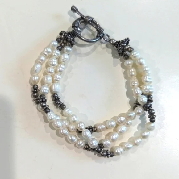 Vintage freshwater pearls, 3 stranded bracelet - Picture 1 of 9
